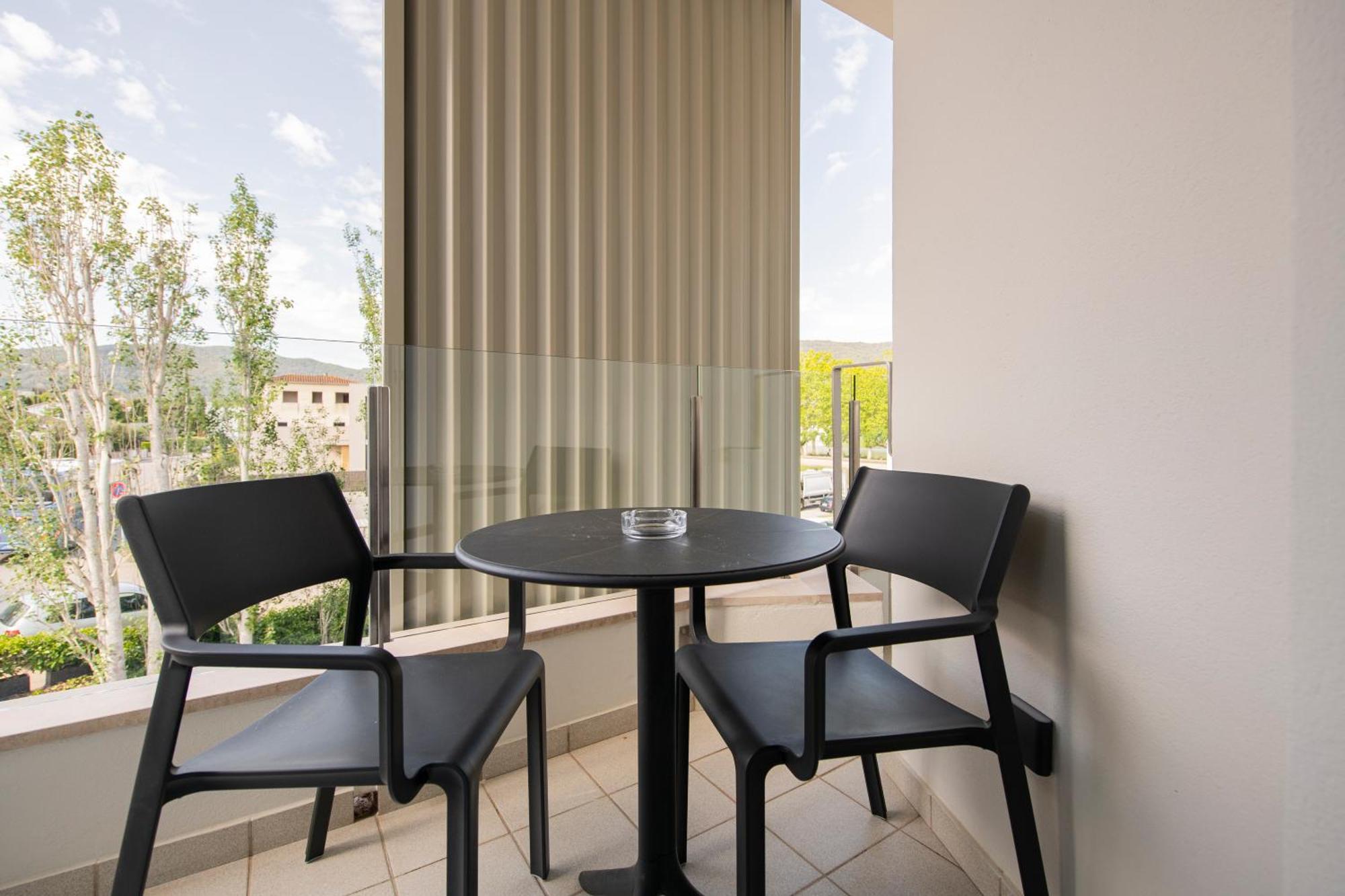 Apartaments La Carpa 班约莱斯 外观 照片